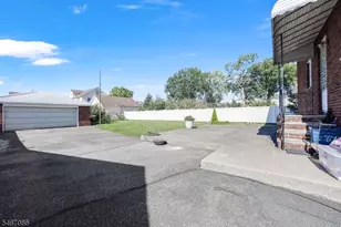 325 Grant Ave, Lyndhurst Township, NJ 07071 - Photo 3