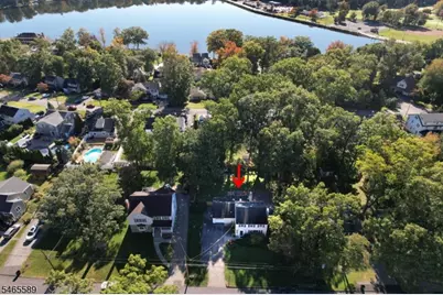 20 Beechwood Dr, Wayne, NJ 07470 - Photo 3