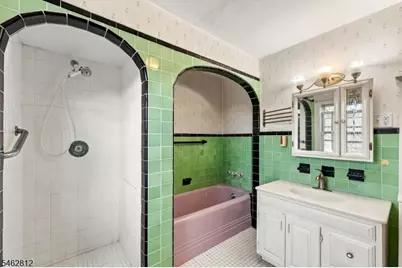 19 W Bayview Ave, Englewood, NJ 07632 - Photo 27