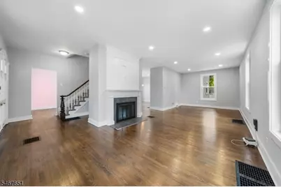 66 Leigh St, Clinton, NJ 08809 - Photo 3
