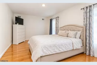 75 Grant Ave, Jersey City, NJ 07305 - Photo 9