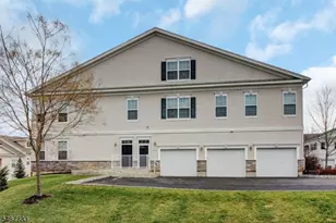 1302 Meadow Brook Ct, Hanover Township, NJ 07981 - Photo 1