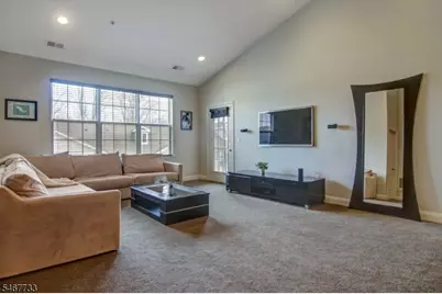 1302 Meadow Brook Ct, Hanover Township, NJ 07981 - Photo 5