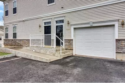 1302 Meadow Brook Ct, Hanover Township, NJ 07981 - Photo 3