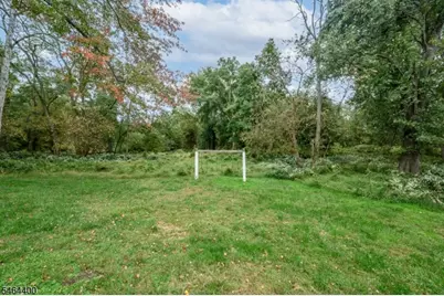 125 Princeton Ln, North Plainfield, NJ 07063 - Photo 27