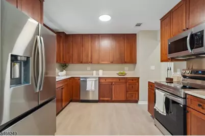 41 Paula Dr, Washington Township, NJ 07853 - Photo 13