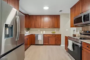 41 Paula Dr, Washington Township, NJ 07853 - Photo 13