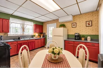 56 Summit Ave, Phillipsburg, NJ 08865 - Photo 15