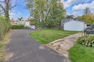 44 Oakland Terrace, Newark, NJ 07106 - Photo 5