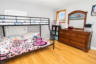 592 N 6th St, Newark, NJ 07107 - Photo 9