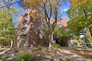 401 Park Pl, Fort Lee, NJ 07024 - Photo 1