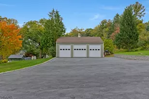39 Still Hollow Rd, Tewksbury Township, NJ 08833 - Photo 7