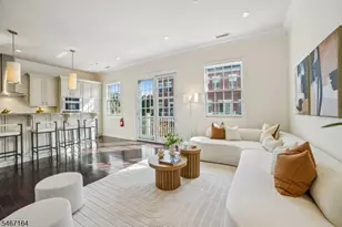 30 Carillon Cir, Livingston, NJ 07039 - Photo 9