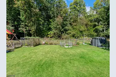 806 Pinewood Rd, Union Township, NJ 07083 - Photo 19