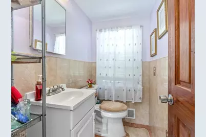 806 Pinewood Rd, Union Township, NJ 07083 - Photo 15