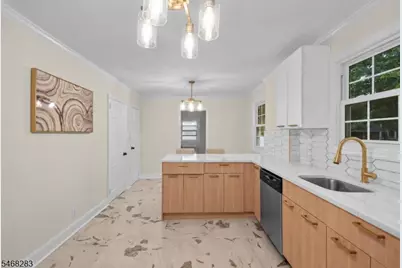 825 Bishop St, Union Township, NJ 07083 - Photo 13