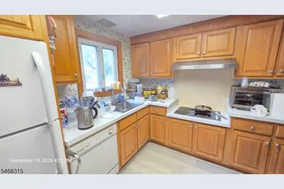 191B Malden Ln #B, Monroe Township, NJ 08831 - Photo 3