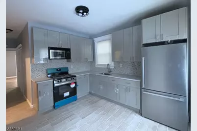 29 Linden Ave, East Orange, NJ 07018 - Photo 3