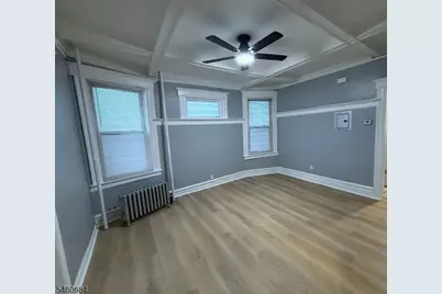 29 Linden Ave, East Orange, NJ 07018 - Photo 5