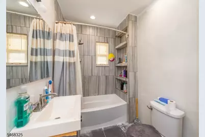 19 Arch St, Bloomfield, NJ 07003 - Photo 37