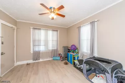19 Arch St, Bloomfield, NJ 07003 - Photo 15