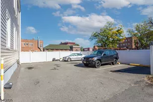 19 Arch St, Bloomfield, NJ 07003 - Photo 5