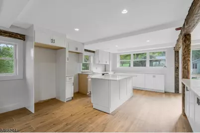 39 Still Hollow Rd, Tewksbury Township, NJ 08833 - Photo 11
