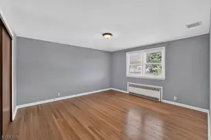 17 Kossuth St, Wallington, NJ 07057 - Photo 9