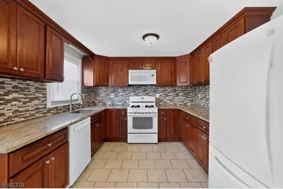 17 Kossuth St, Wallington, NJ 07057 - Photo 5