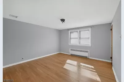17 Kossuth St, Wallington, NJ 07057 - Photo 11