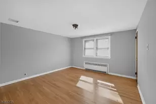 17 Kossuth St, Wallington, NJ 07057 - Photo 11