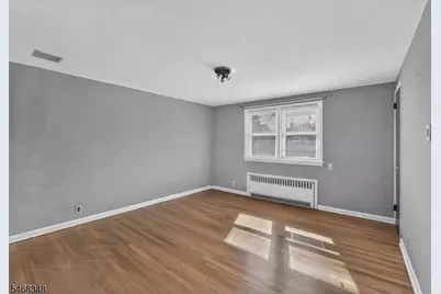 17 Kossuth St, Wallington, NJ 07057 - Photo 13