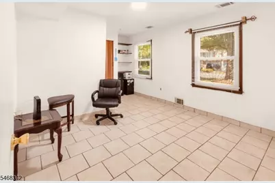 160 Stratton St, Piscataway Township, NJ 08854 - Photo 9