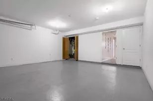 16 E Kinney St, Newark, NJ 07102 - Photo 27