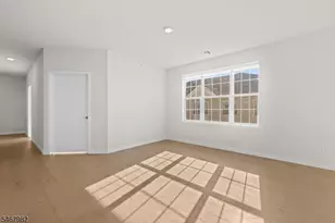 644 Lorhan Dr, Piscataway Township, NJ 08854 - Photo 9