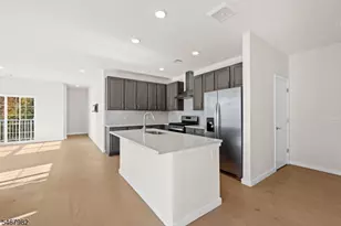 644 Lorhan Dr, Piscataway Township, NJ 08854 - Photo 3