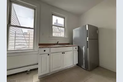60 4th St #2, Elizabeth, NJ 07206 - Photo 3