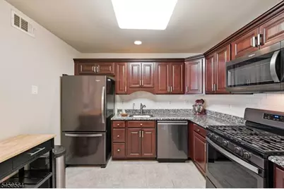 347 Winthrop Dr, Nutley, NJ 07110 - Photo 13