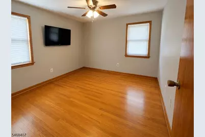 16 Jackson Ave, South Hackensack Township, NJ 07606 - Photo 9