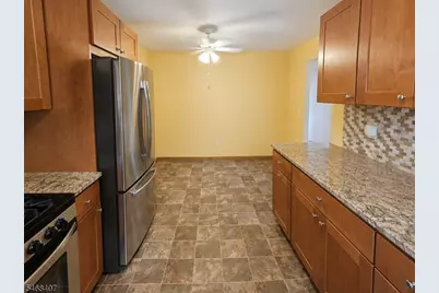 16 Jackson Ave, South Hackensack Township, NJ 07606 - Photo 15