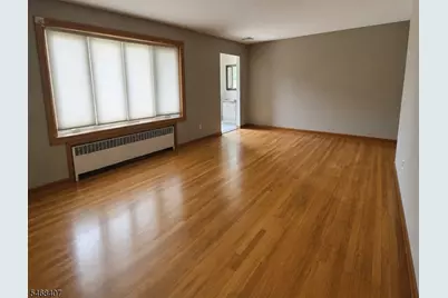 16 Jackson Ave, South Hackensack Township, NJ 07606 - Photo 5