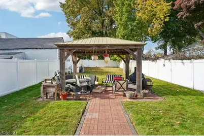 224 Berkeley Ave, Bloomfield Twp., NJ 07003 - Photo 39