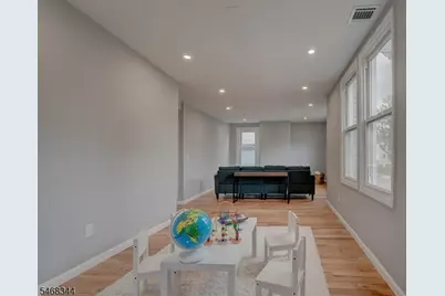 111 N Fullerton Avenue #2, Montclair, NJ 07042 - Photo 5