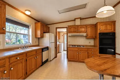 93 Mount Pleasant Ave. #E11, Rockaway Township, NJ 07801 - Photo 11