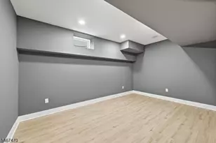 50 W Hobart Gap Rd, Livingston, NJ 07039 - Photo 29