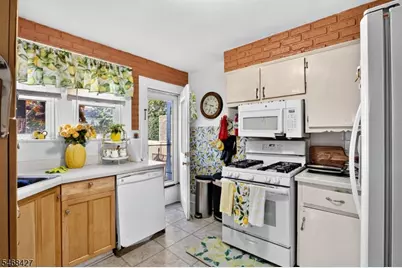 319 Runyon Ave, Middlesex, NJ 08846 - Photo 13