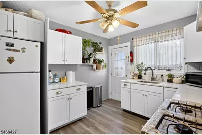 319 Runyon Ave, Middlesex, NJ 08846 - Photo 25
