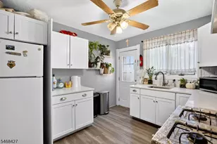 319 Runyon Ave, Middlesex, NJ 08846 - Photo 25