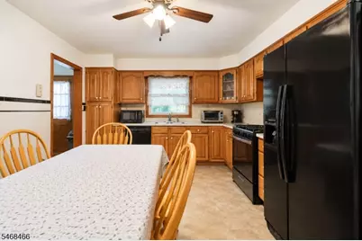 154 Locust Ave, Garwood, NJ 07027 - Photo 7