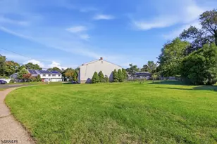 7 Winthrop Rd, Franklin Township, NJ 08873 - Photo 33